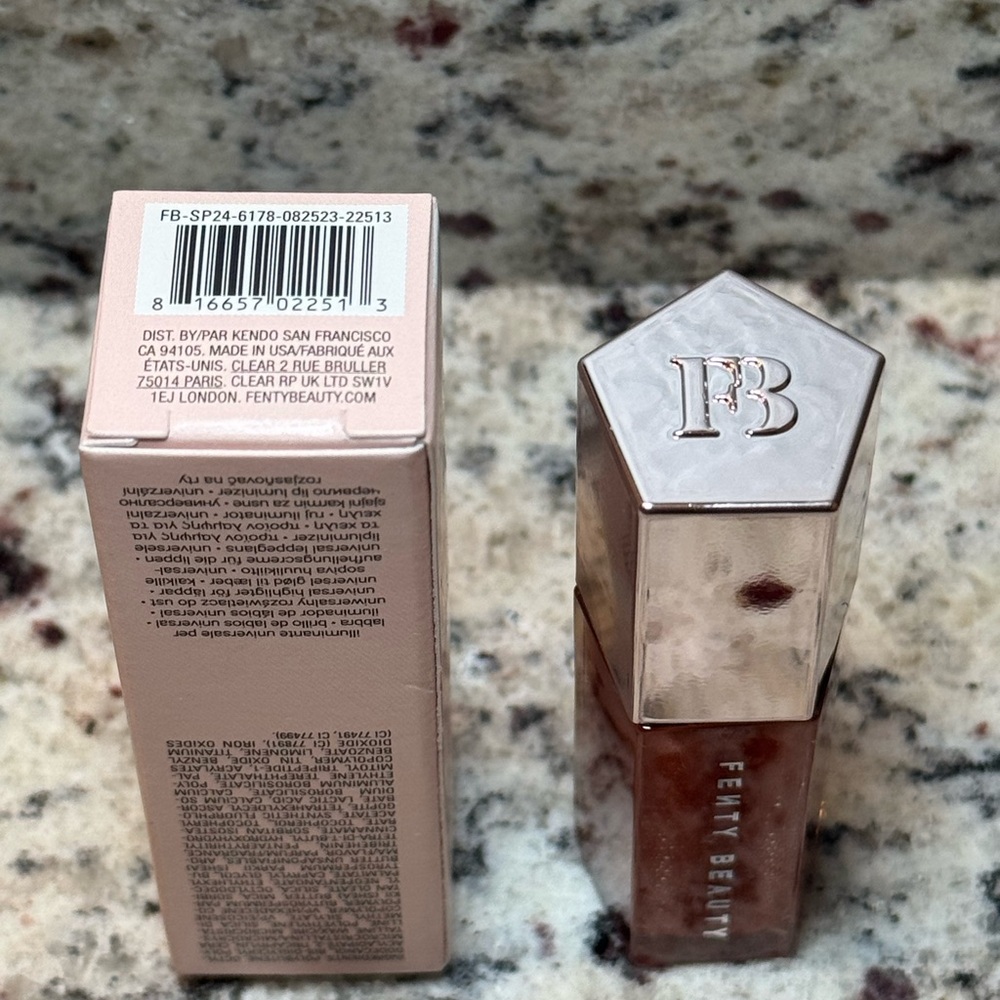 Fenty Glow Gloss Bomb - Picture 5 of 8